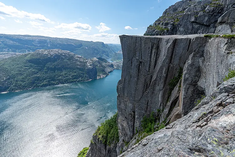 Preikestolen Pulpit Rock Norway view - TurCraft.com